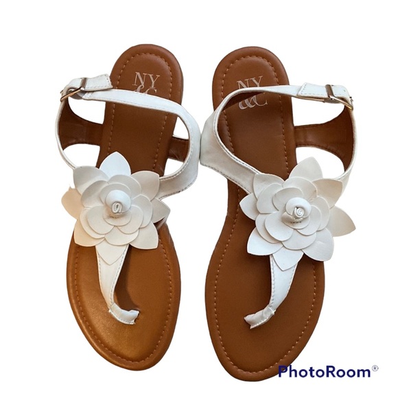 New York & Company Shoes - New York &Company Size 9 sandals